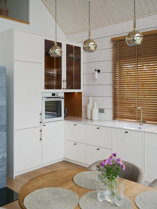 Setomaa Home 🧡☘️
No.27 | Pic @karrrlk 
Furniture partially from @arhainteriors 
_______//_______________________
#estonianhome #interiordesign #sisearhitektuur #turnkeyprojects #sisekujundaja #eestikodu #beautifulhomes #sisearhitekt #homedesign #interiorandhome #furniture #homeinspo#furnituredesign #interiorarchitecture#interior123 #kodu #sisekujundus #eritellimusmööbel #interjöör #sisustus #kodukujundus #moderninterior #interiordesigner #interior #interior_and_living